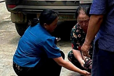 Cháu bé bị ô tô cán tử vong ngay trong trung tâm y tế