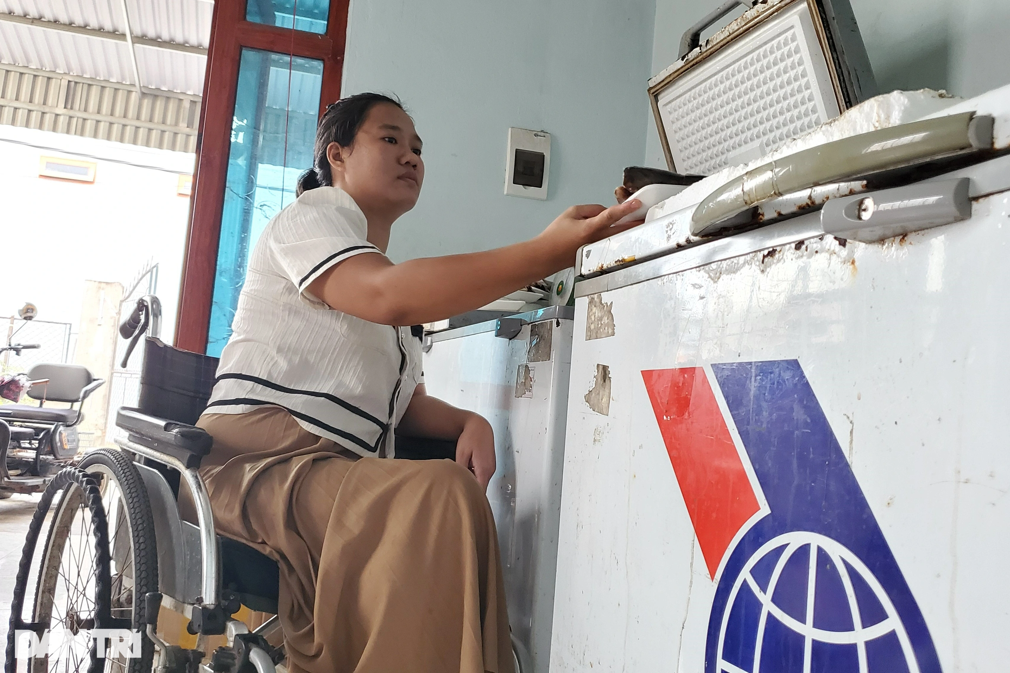 Người phụ nữ 3 lần thoát chết, ngồi xe lăn kiếm tiền tỷ - 2 Người phụ nữ 3 lần thoát chết, ngồi xe lăn kiếm tiền tỷ - 2