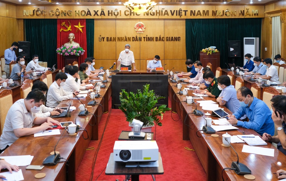 Bắc Giang: Ổ dịch mới lây nhanh, tính phương án lập BV dã chiến số 4, 5 - 3 Bắc Giang: Ổ dịch mới lây nhanh, tính phương án lập BV dã chiến số 4, 5 - 3