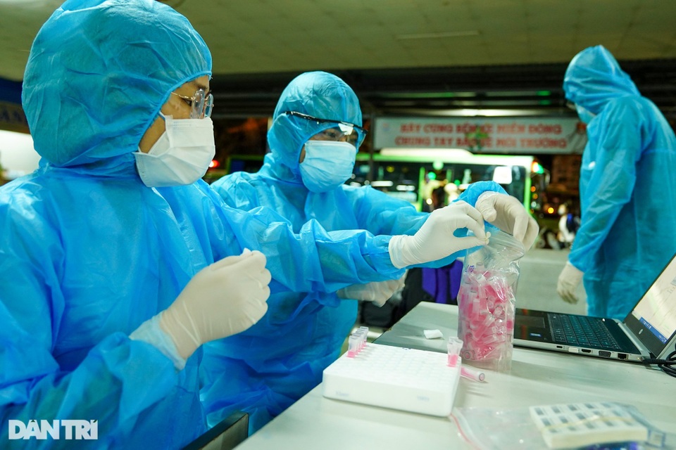 Biến thể của SARS-CoV-2 nguy cơ kháng thuốc, kháng vắc xin - 5 Biến thể của SARS-CoV-2 nguy cơ kháng thuốc, kháng vắc xin - 5
