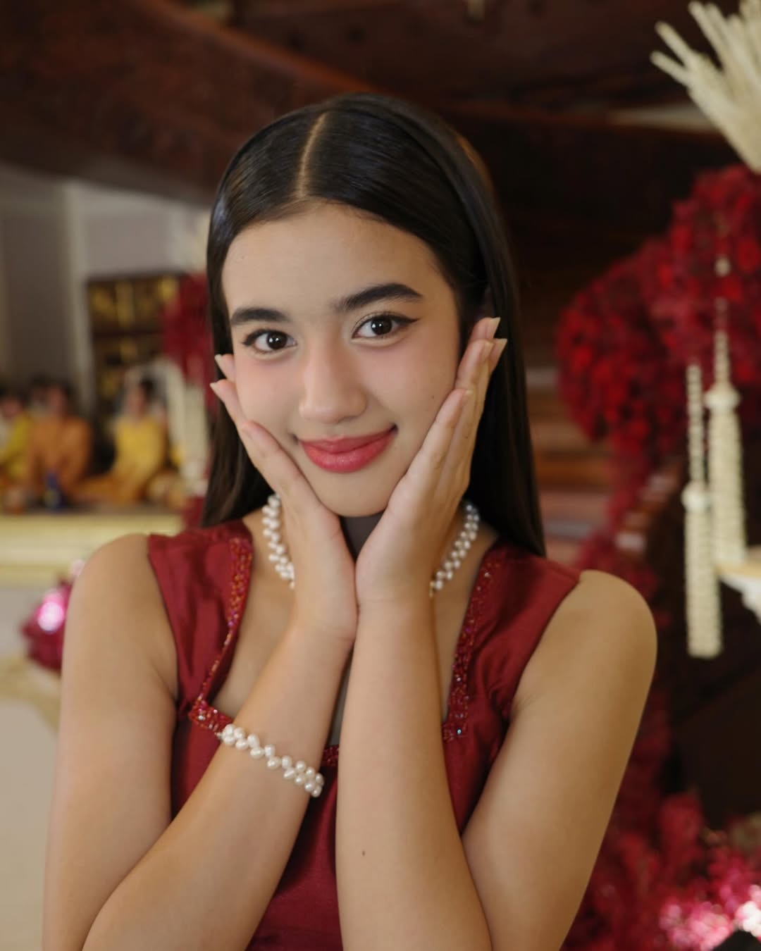 เจ้าหญิงกัมพูชา วัย 13 ปี เผยเสน่ห์ความเป็นดาราดัง - 4 Công chúa 13 tuổi của Campuchia tỏa sức hút của một ngôi sao showbiz - 4