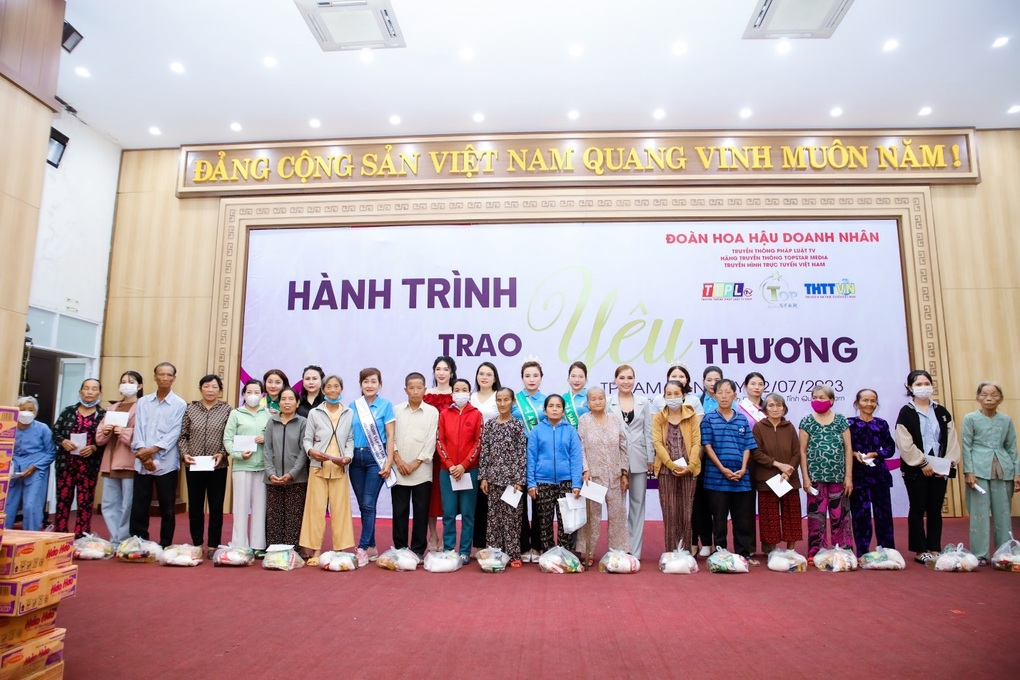 Hành trình trao yêu thương của Hoa hậu Doanh nhân Châu Á Việt Nam 2023 - 1 Hành trình trao yêu thương của Hoa hậu Doanh nhân Châu Á Việt Nam 2023 - 1