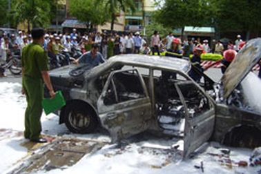 Chiếc xe tự bốc cháy không còn thuộc Văn phòng Tỉnh ủy Sóc Trăng