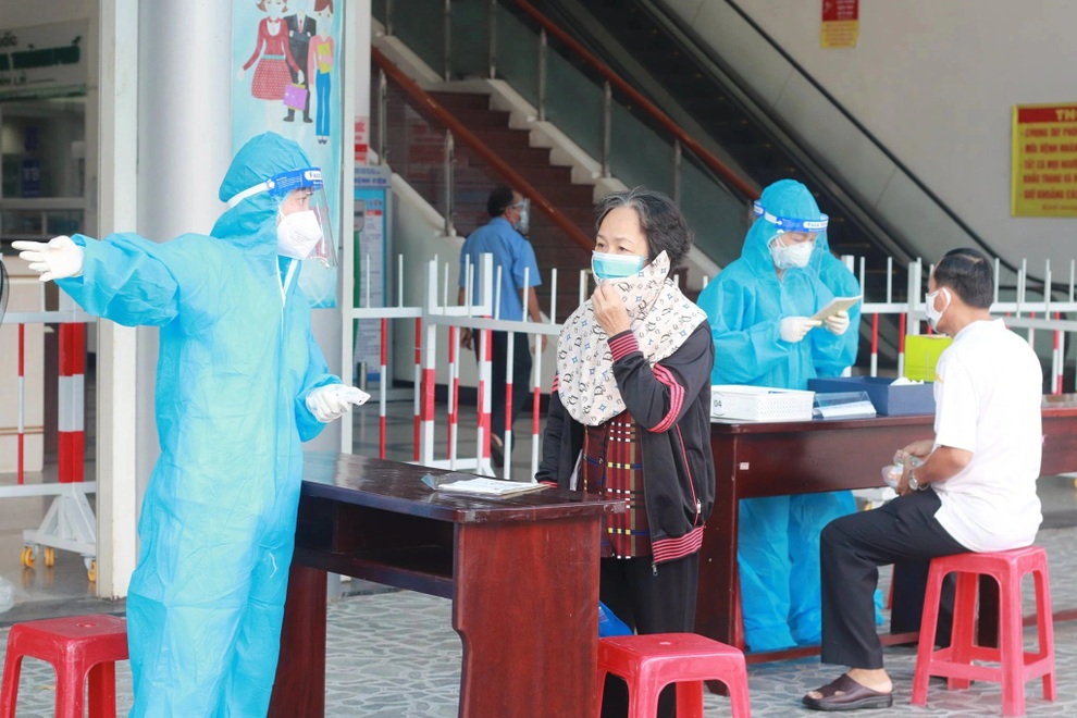 F0 tăng nhanh, Cần Thơ họp trong đêm, kích hoạt lại bệnh viện dã chiến - 2 F0 tăng nhanh, Cần Thơ họp trong đêm, kích hoạt lại bệnh viện dã chiến - 2