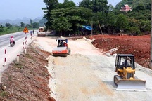 Doanh nghiệp giao thông như đi trên dây vì "đói" vốn