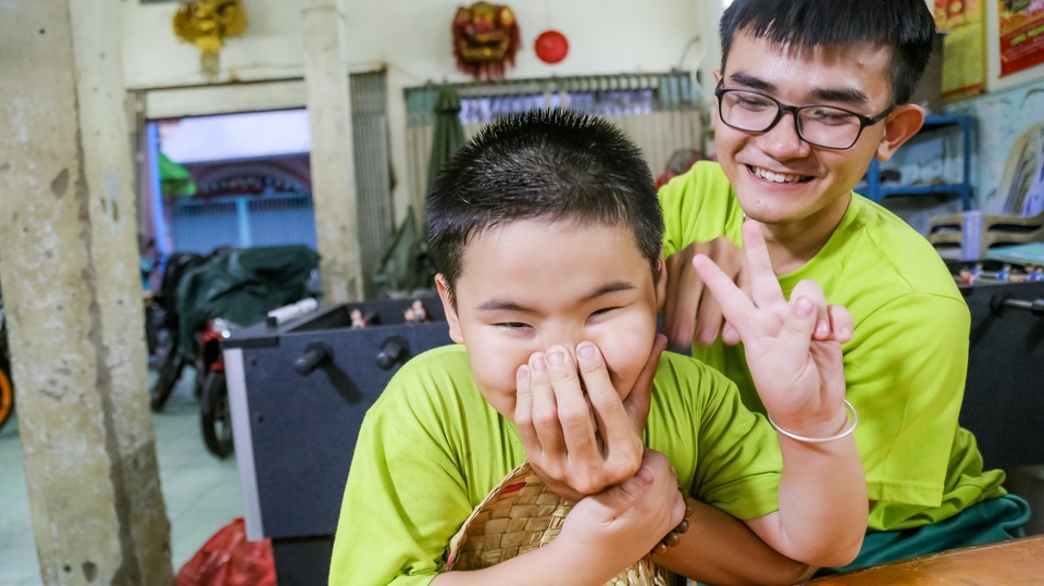 Đoàn lân của những đứa trẻ bụi đời - 8 Đoàn lân của những đứa trẻ bụi đời - 8