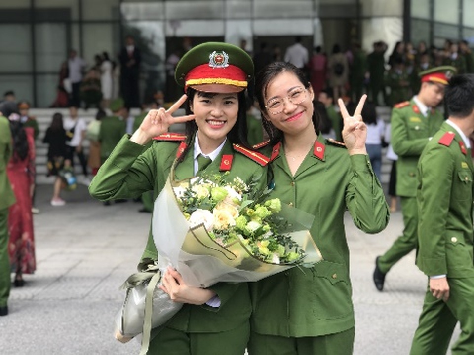 Nữ thủ khoa của Học viện Cảnh sát tiết lộ về kỷ luật thép trong trường - 6 Nữ thủ khoa của Học viện Cảnh sát tiết lộ về kỷ luật thép trong trường - 6