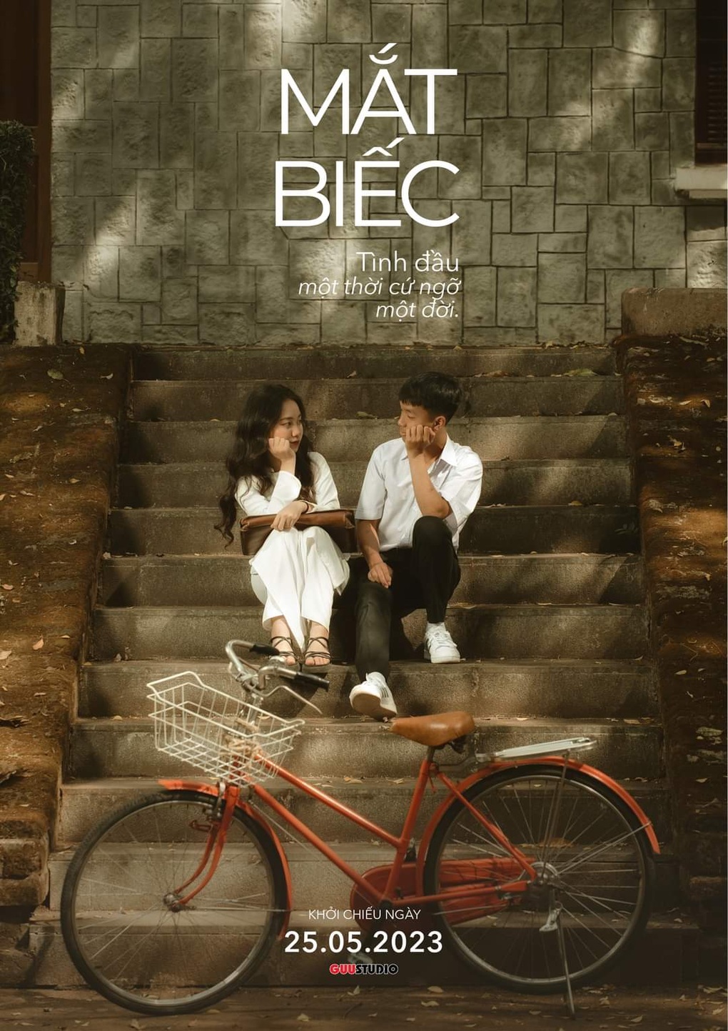Bộ kỷ yếu đậm chất văn học gây sốt của học sinh trường chuyên phố núi - 2 Bộ kỷ yếu đậm chất văn học gây sốt của học sinh trường chuyên phố núi - 2