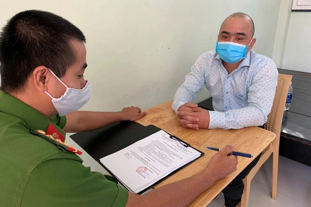 Bắt giám đốc doanh nghiệp đi buôn hóa đơn với số tiền khủng - 1 Bắt giám đốc doanh nghiệp đi buôn hóa đơn với số tiền khủng - 1