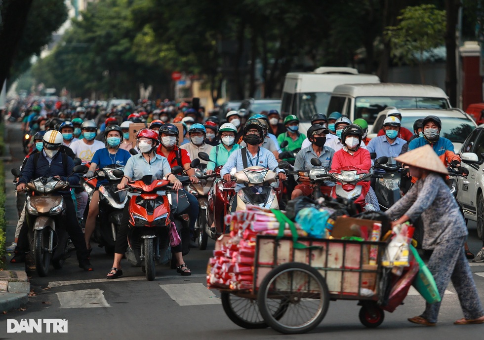 Nguồn lực tài chính khổng lồ để TPHCM có đột phá mới - 3 Nguồn lực tài chính khổng lồ để TPHCM có đột phá mới - 3