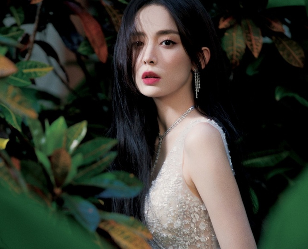 Vận đen của mỹ nhân Tân Cương Cổ Lực Na Trát sau bê bối tình cảm - 5 Vận đen của mỹ nhân Tân Cương Cổ Lực Na Trát sau bê bối tình cảm - 5