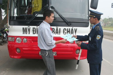 “Xe bị cấm” qua cầu Thăng Long: Cục cấp phép, Sở phạt