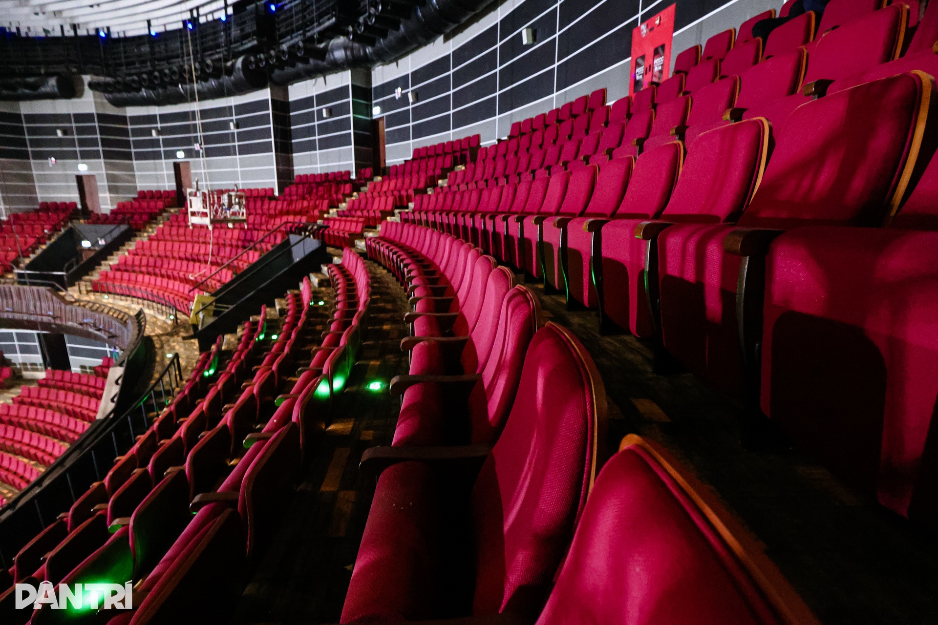 Cận cảnh rạp xiếc có khán phòng chính 2.000 chỗ ngồi sắp hoạt động ở TPHCM - 4