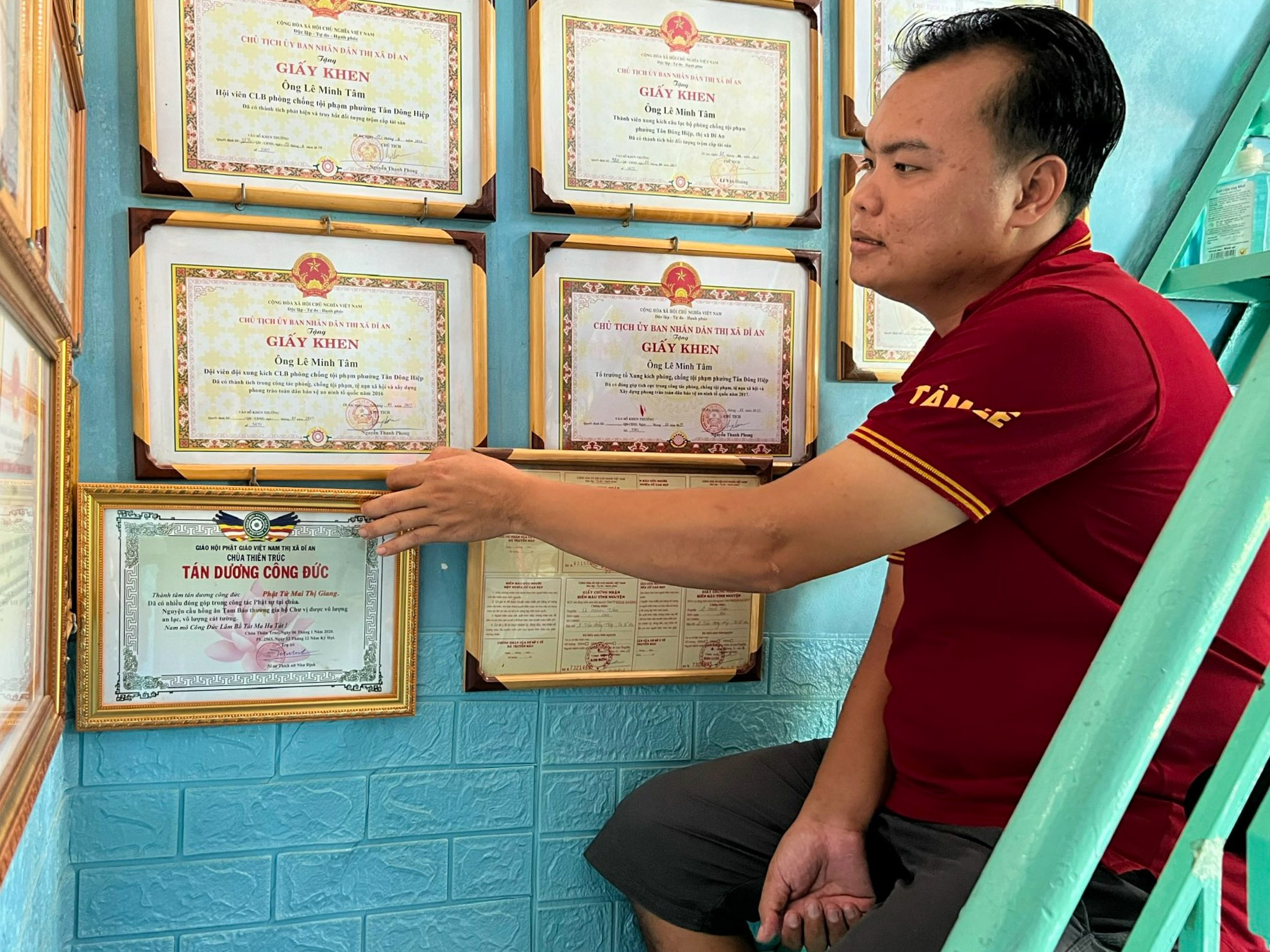 Hiệp sĩ đường phố liệt tay sau tai nạn, máu nghĩa hiệp không ngừng sôi! - 3 Hiệp sĩ đường phố liệt tay sau tai nạn, máu nghĩa hiệp không ngừng sôi! - 3