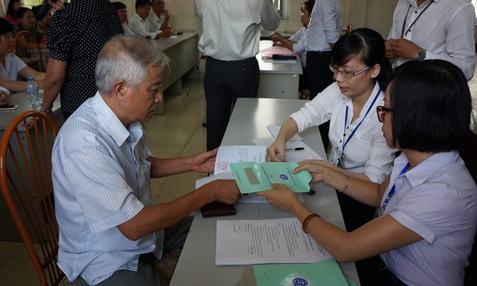 5 trường hợp nghỉ hưu trước tuổi không bị trừ tỷ lệ hưởng lương hưu - Ảnh 1. 5 trường hợp nghỉ hưu trước tuổi không bị trừ tỷ lệ hưởng lương hưu - Ảnh 1.