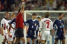 Sự nghiệp lừng lẫy của David Beckham qua những con số