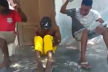 Chết cười với trò chơi thử thách phản xạ