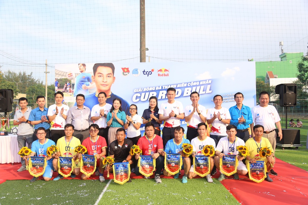 Hành trình 5 năm tôn vinh hơn 150 tấm gương sống đẹp của TCP Việt Nam - 5 Hành trình 5 năm tôn vinh hơn 150 tấm gương sống đẹp của TCP Việt Nam - 5