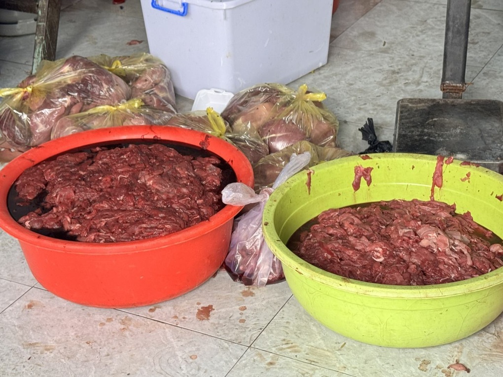 Đường dây biến 15 tấn thịt heo thành thịt bò ở TPHCM - 2