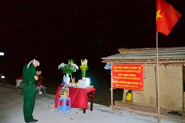 Nén nỗi đau mất cha để dồn sức cùng cả nước chống dịch