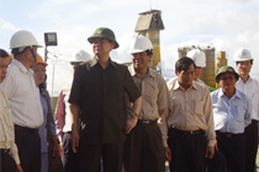 Thủ tướng Nguyễn Tấn Dũng trực tiếp xuống hiện trường