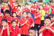 Thầy trò làng Nủ gửi tiền ủng hộ thầy trò rốn lũ Nghệ An