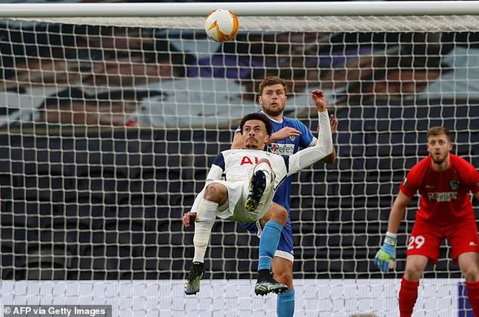 Dele Alli lập siêu phẩm xe đạp chổng ngược, Tottenham đại thắng 4-0 - 2 Dele Alli lập siêu phẩm xe đạp chổng ngược, Tottenham đại thắng 4-0 - 2