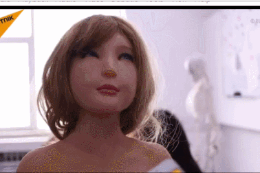 Các nhà khoa học Trung Quốc phát triển “bạn gái thông minh" đầu tiên trên thế giới