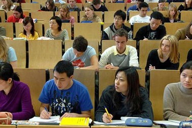 Nhà giàu Trung Quốc thích cho con du học