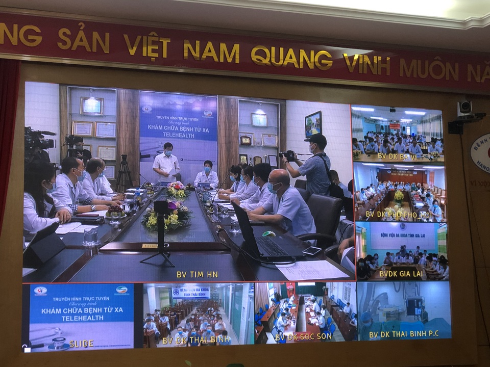 Bác sĩ ngồi tại Hà Nội tham gia mổ tim... trực tuyến cho bệnh nhân xa 100km - 1 Bác sĩ ngồi tại Hà Nội tham gia mổ tim... trực tuyến cho bệnh nhân xa 100km - 1