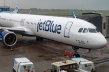 Đôi nam nữ có hành vi gợi dục phản cảm trên máy bay bị cấm bay vĩnh viễn