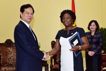 Đẩy mạnh tái cơ cấu các ngân hàng yếu kém