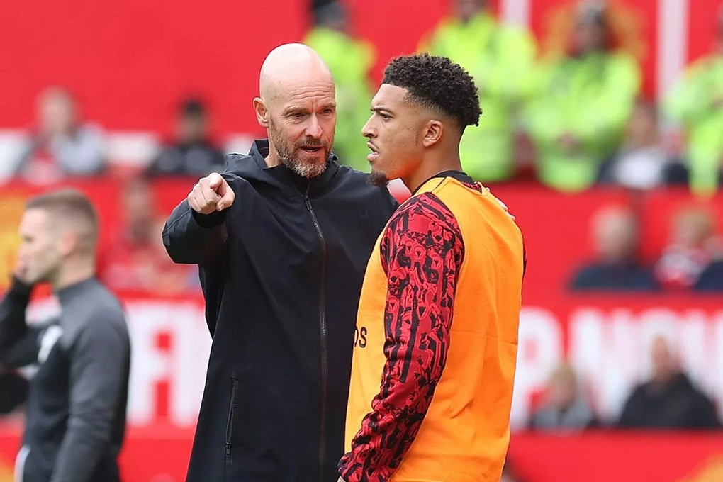 HLV Ten Hag bị chỉ trích vì đối xử tệ bạc với Ronaldo và Sancho - 1 HLV Ten Hag bị chỉ trích vì đối xử tệ bạc với Ronaldo và Sancho - 1