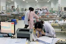 Cắm đầu vào xô nước, bé trai 4 tuổi tử vong