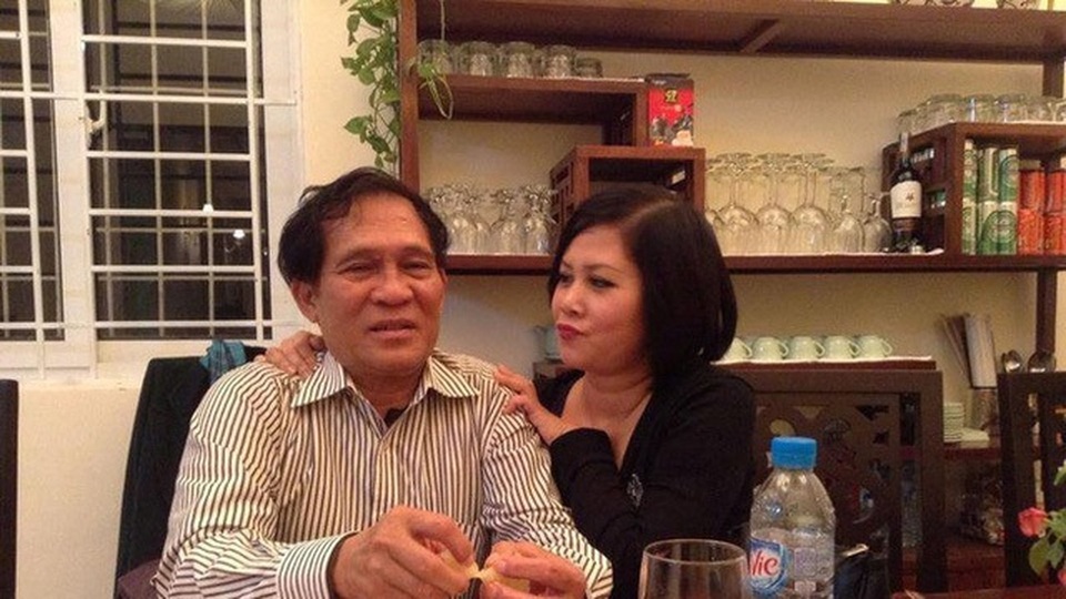 Minh Hằng đau đớn: Chồng mất chưa đầy 49 ngày, lại chịu nỗi đau mất cha - 3 Minh Hằng đau đớn: Chồng mất chưa đầy 49 ngày, lại chịu nỗi đau mất cha - 3