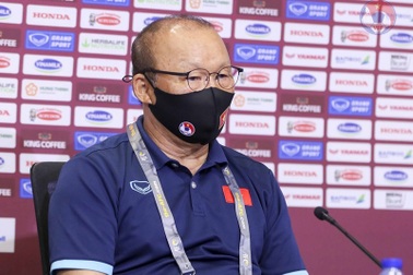HLV Park Hang Seo bị cấm chỉ đạo ở trận gặp UAE