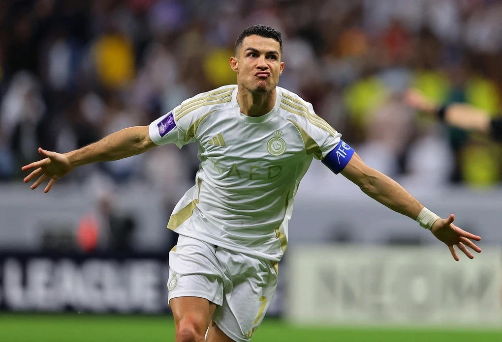 Ronaldo lập cú đúp, tỏa sáng rực rỡ trong ngày Al Nassr chiến thắng - 2