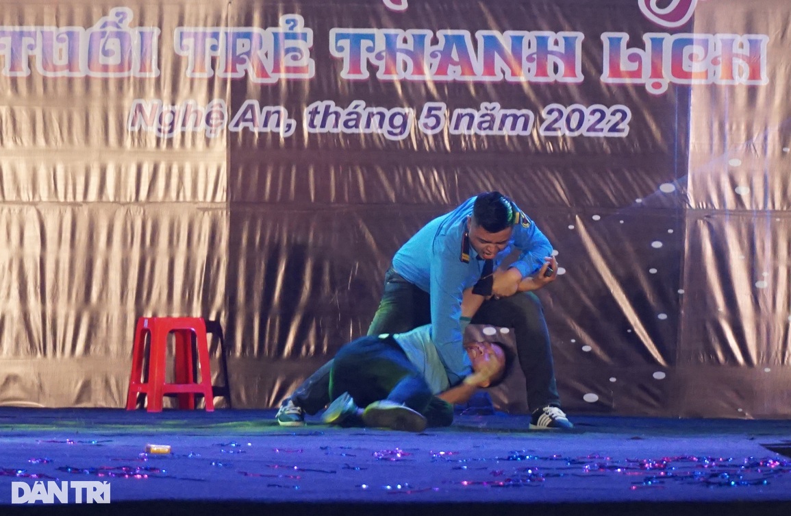 Người lao động trẻ đọ sắc, đua tài trong hội thi thanh lịch - 6 Người lao động trẻ đọ sắc, đua tài trong hội thi thanh lịch - 6