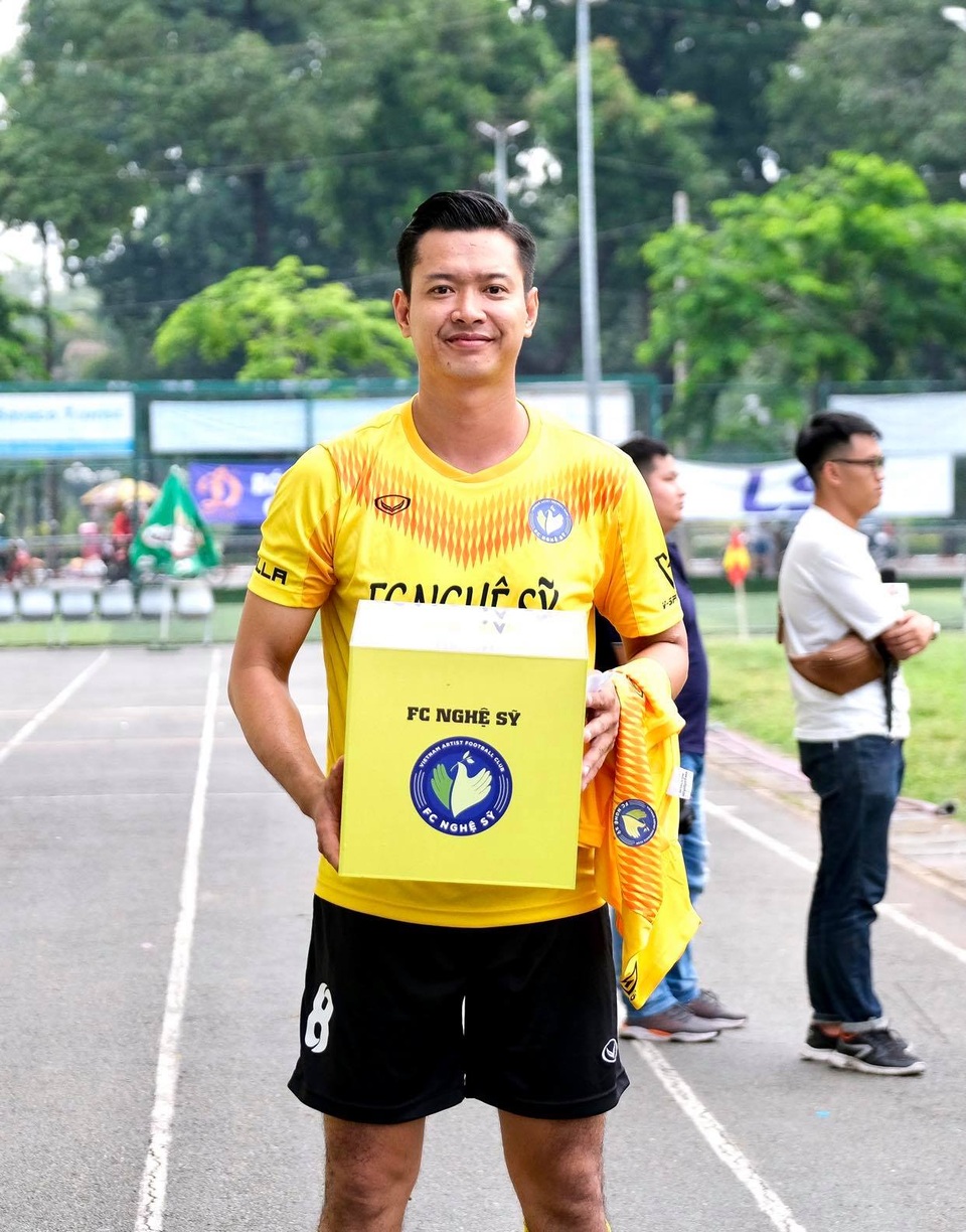 FC Nghệ Sỹ hào hứng ra quân đầu năm - 2 FC Nghệ Sỹ hào hứng ra quân đầu năm - 2