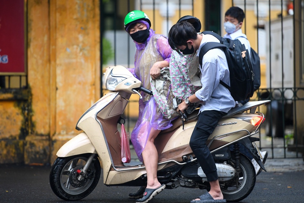Cảm động hình ảnh cha mẹ truyền động lực cho con trong mùa thi lịch sử - 7 Cảm động hình ảnh cha mẹ truyền động lực cho con trong mùa thi lịch sử - 7