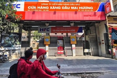 Hà Nội chỉ đạo tăng tần suất xe téc "tiếp tế" xăng dầu