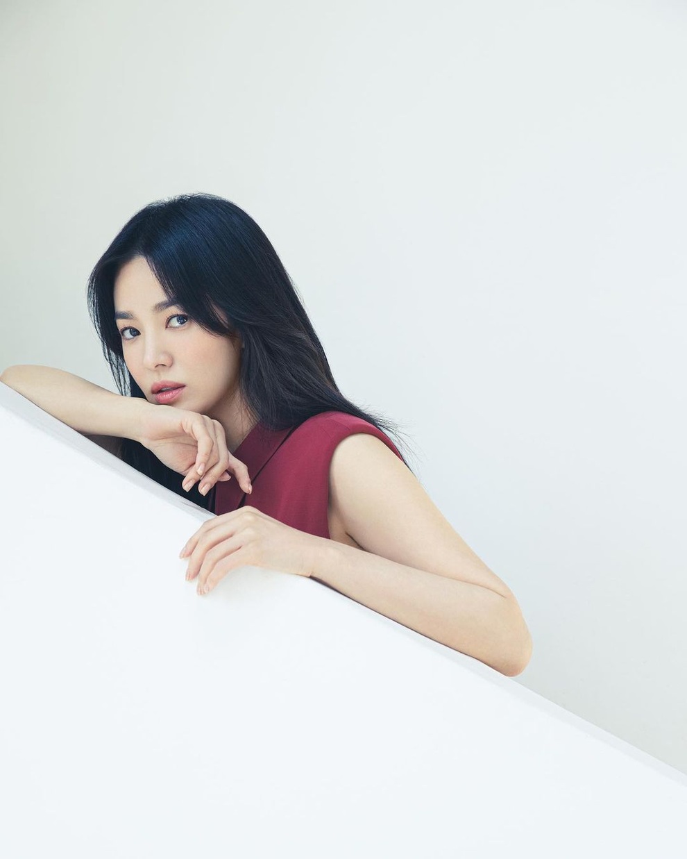 Song Hye Kyo đẹp không tì vết, khoe dáng mình hạc xương mai - 3 Song Hye Kyo đẹp không tì vết, khoe dáng mình hạc xương mai - 3