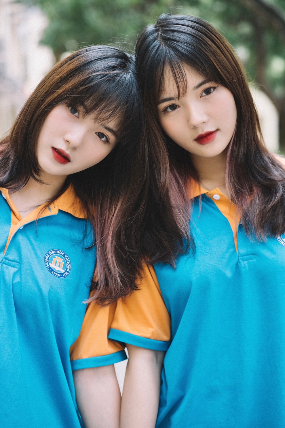 Cặp chị em song sinh Hằng - Nga nổi tiếng ở Đại học Thương mại - 2 Cặp chị em song sinh Hằng - Nga nổi tiếng ở Đại học Thương mại - 2