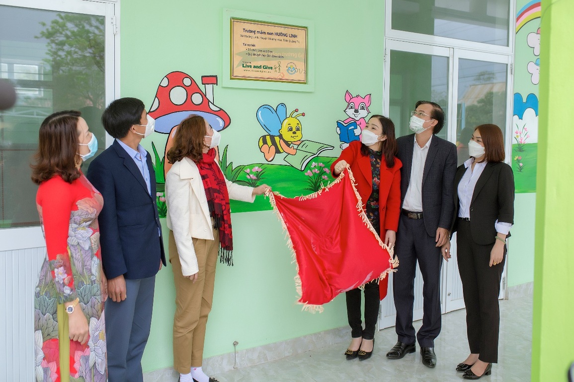 25 năm FrieslandCampina Việt Nam và công trình Đèn Đom Đóm thứ 25 - 1 25 năm FrieslandCampina Việt Nam và công trình Đèn Đom Đóm thứ 25 - 1