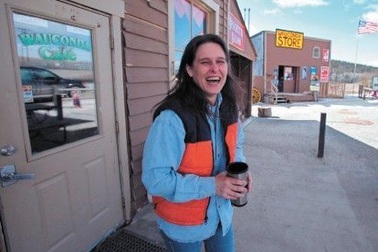 Bán cả thị trấn trên mạng với giá “bèo”