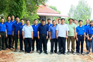 Bá Thước bàn giao công trình đường giao thông nông thôn nâng cao đời sống người dân và phát triển du lịch