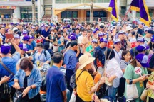 Khách Việt đông kỷ lục: 3.000 người đổ về cửa khẩu sang Trung Quốc du lịch