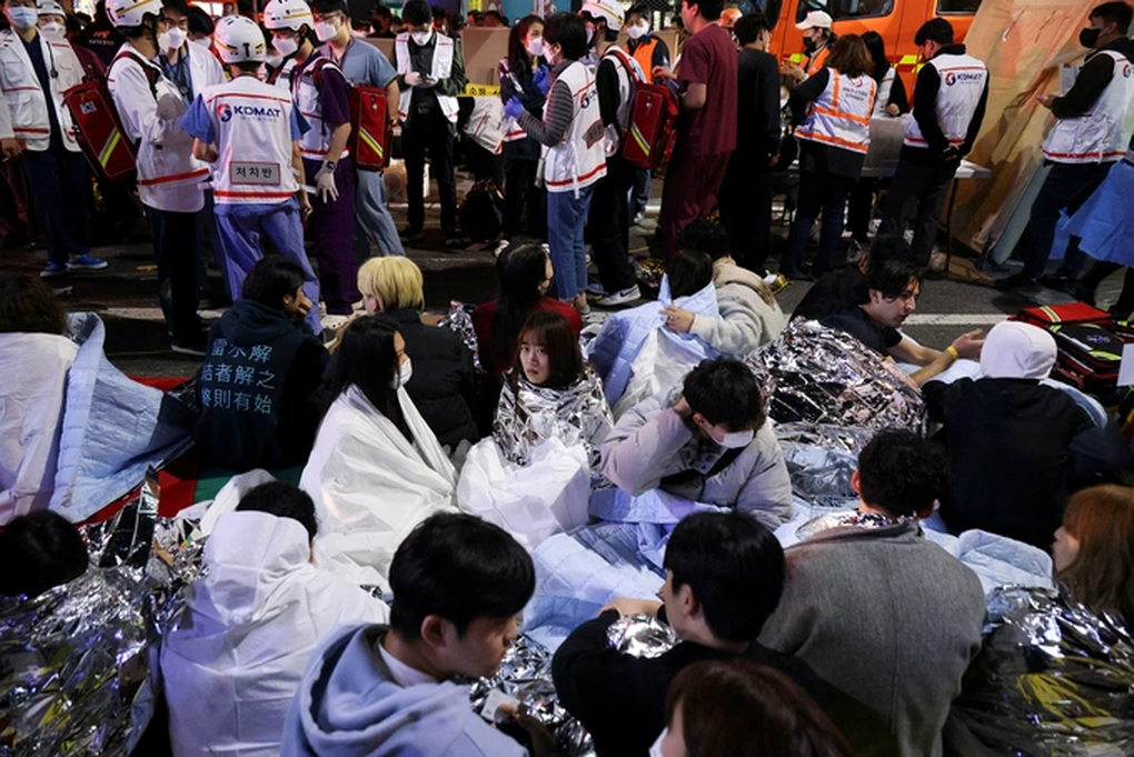 Thảm kịch Halloween tại Hàn Quốc, nguyên nhân nào khiến nhiều người chết? - 2 Thảm kịch Halloween tại Hàn Quốc, nguyên nhân nào khiến nhiều người chết? - 2