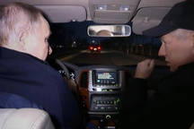 Ông Putin lý giải không thắt dây an toàn khi lái xe ở Mariupol