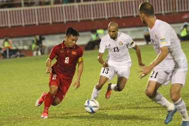 Tiền vệ Thanh Trung mang băng đội trưởng đội tuyển Việt Nam